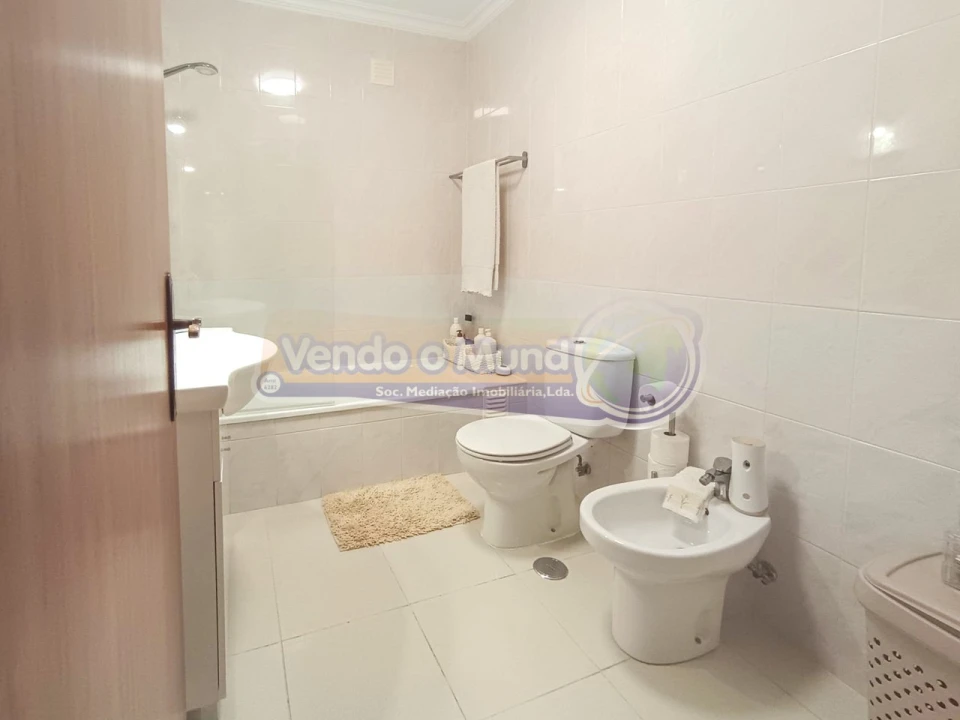 Apartamento T3 para Venda em Benavente Foto 17