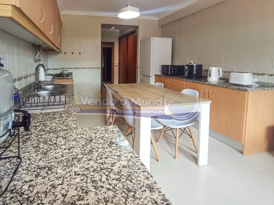 Apartamento T3 para Venda em Benavente Foto 6