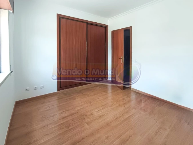 Apartamento T3 para Venda em Benavente Foto 18