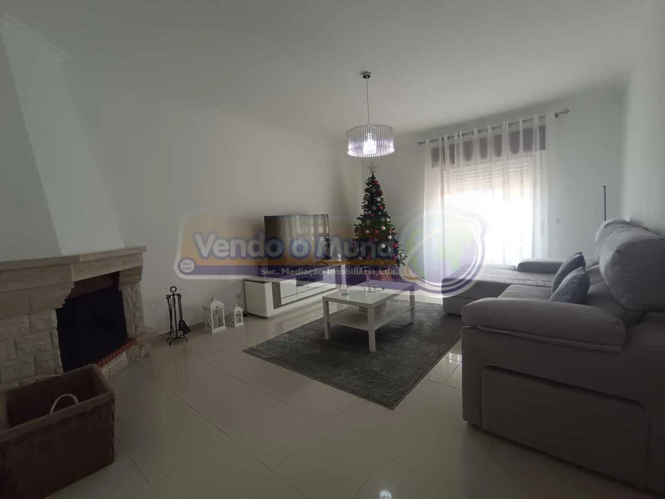 Apartamento T3 para Venda em Benavente Foto 2