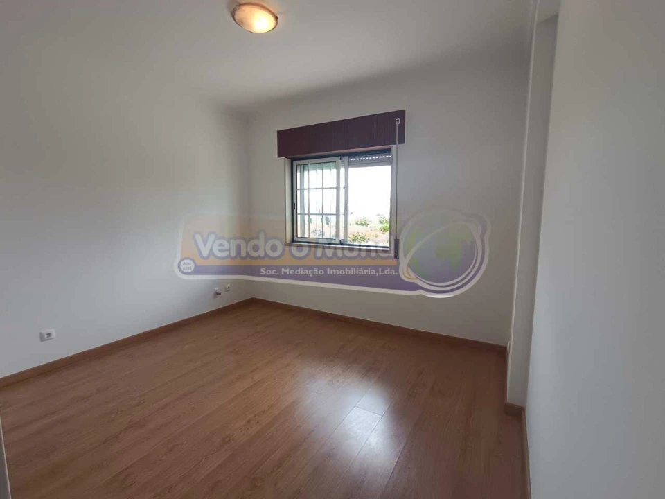 Apartamento T3 para Venda em Benavente Foto 16