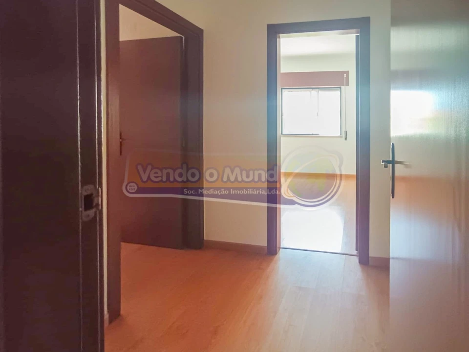 Apartamento T3 para Venda em Benavente Foto 15