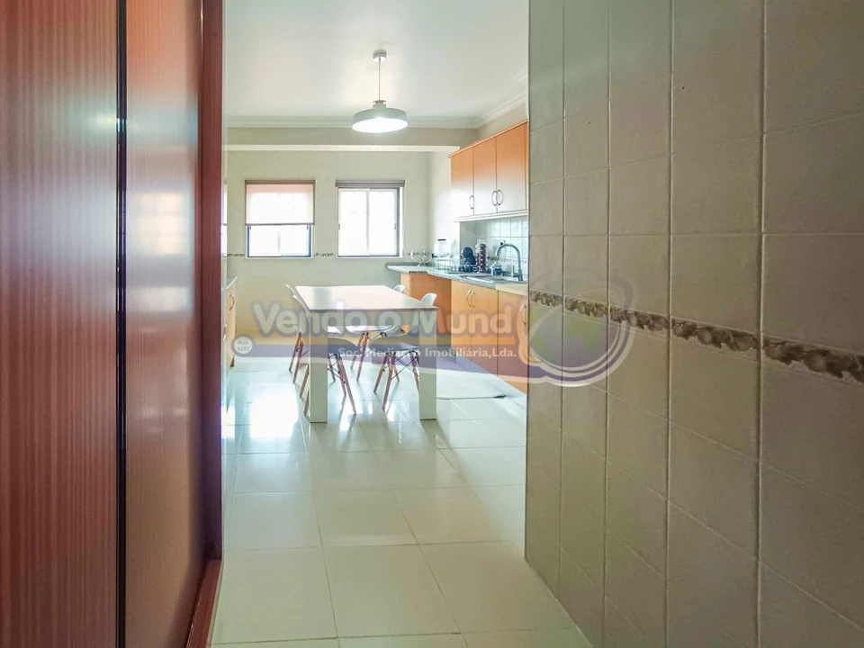 Apartamento T3 para Venda em Benavente Foto 5