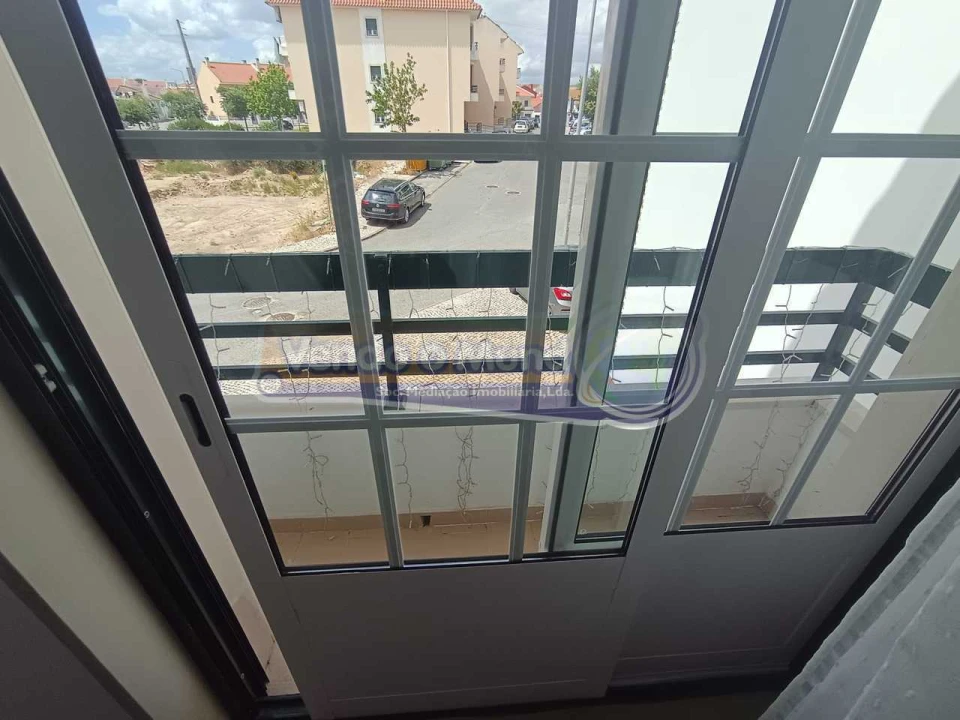 Apartamento T3 para Venda em Benavente Foto 12