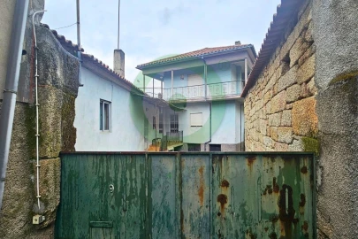 Moradia T6 para Venda em Valpaços e Sanfins