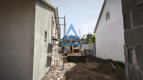 Moradia T5 para Venda em Pelariga