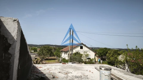 Moradia T5 para Venda em Pelariga