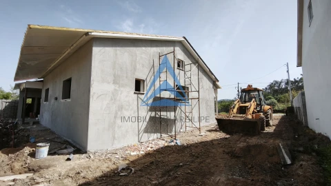 Moradia T5 para Venda em Pelariga