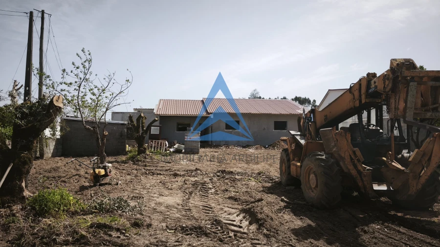 Moradia T5 para Venda em Pelariga Foto 5