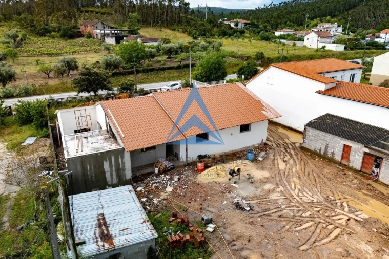 Moradia T5 para Venda em Pelariga Foto 12