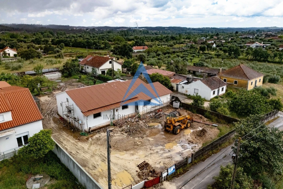 Moradia T5 para Venda em Pelariga Foto 13