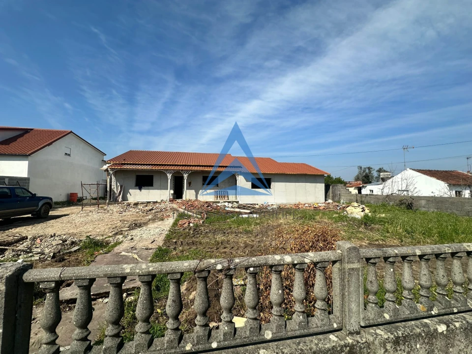 Moradia T5 para Venda em Pelariga Foto 2