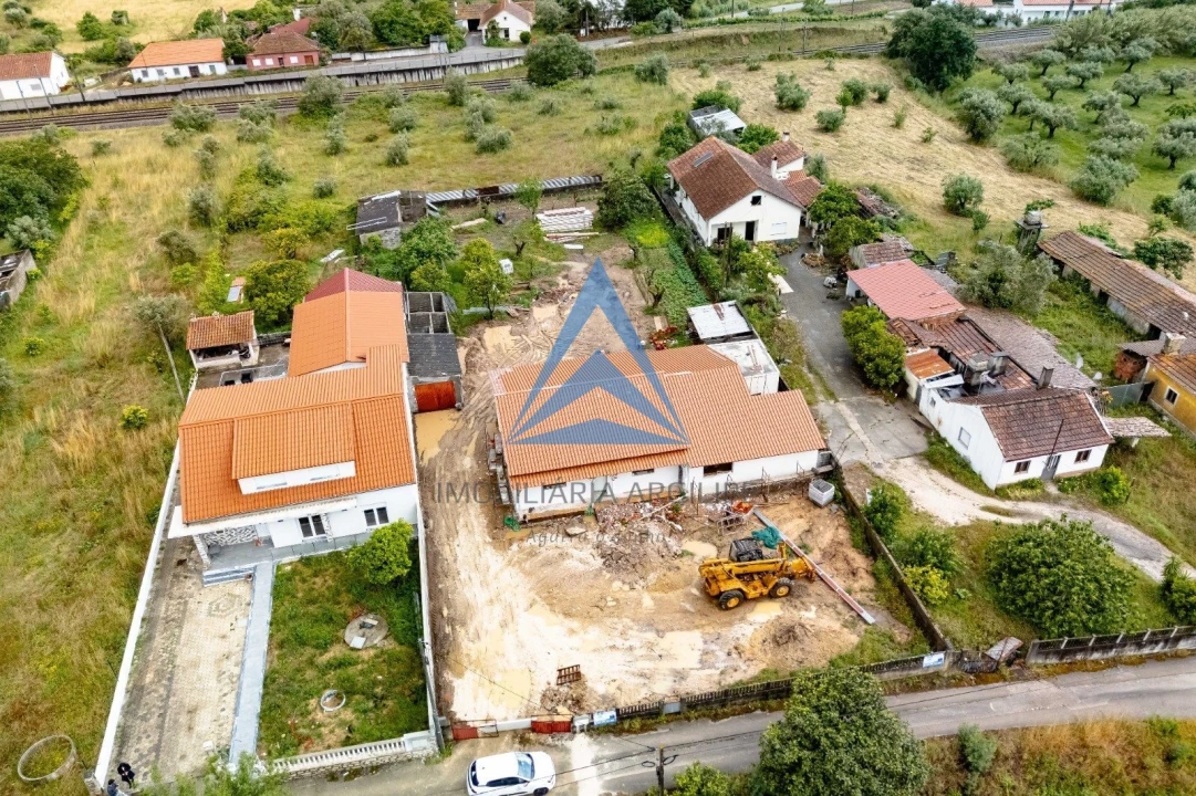 Moradia T5 para Venda em Pelariga Foto 4