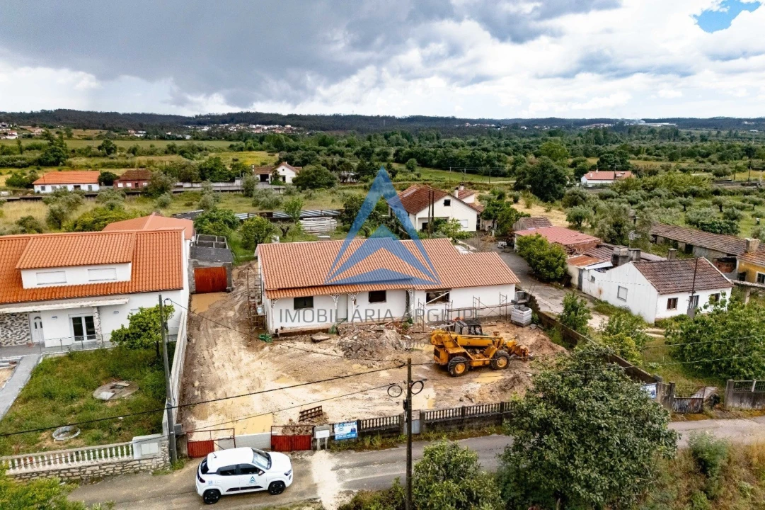Moradia T5 para Venda em Pelariga Foto 1