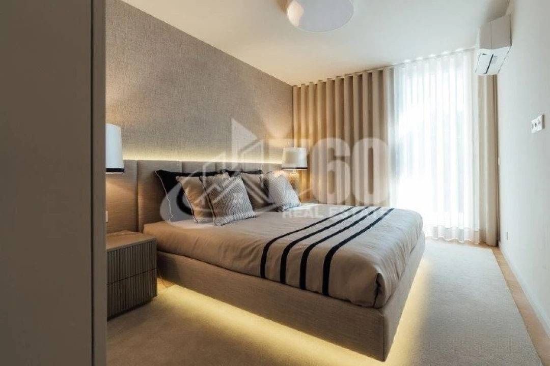 Apartamento T3 para Venda em Santa Marinha e São Pedro da Afurada Foto 8