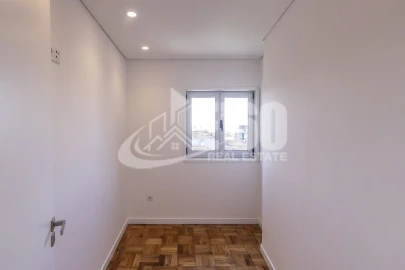 Apartamento T4 para Venda em Cedofeita, Santo Ildefonso, Sé, Miragaia, São Nicolau e Vitória
