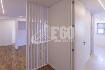 Apartamento T4 para Venda em Cedofeita, Santo Ildefonso, Sé, Miragaia, São Nicolau e Vitória