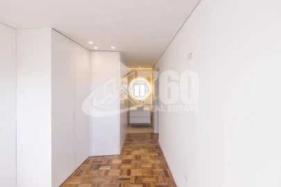 Apartamento T4 para Venda em Cedofeita, Santo Ildefonso, Sé, Miragaia, São Nicolau e Vitória