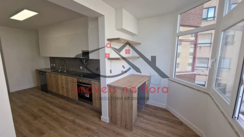 Apartamento T3 para Venda em São Domingos de Benfica