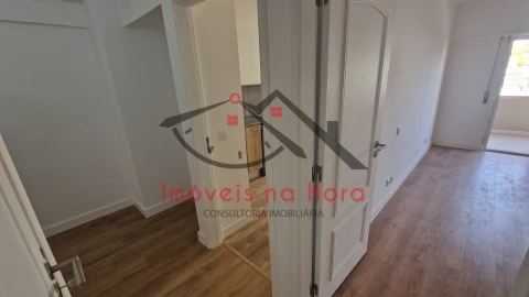 Apartamento T3 para Venda em São Domingos de Benfica
