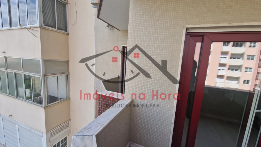 Apartamento T3 para Venda em São Domingos de Benfica Foto 7