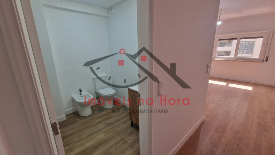 Apartamento T3 para Venda em São Domingos de Benfica Foto 18