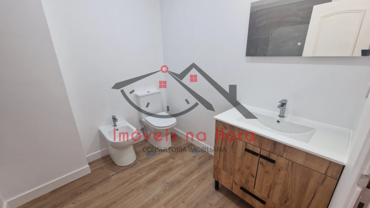 Apartamento T3 para Venda em São Domingos de Benfica Foto 19