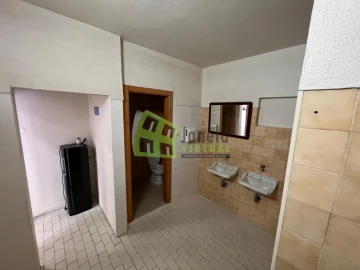 Armazém para Arrendamento em Quinta do Anjo