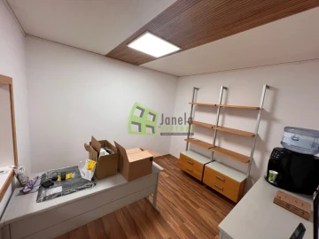 Armazém para Arrendamento em Quinta do Anjo