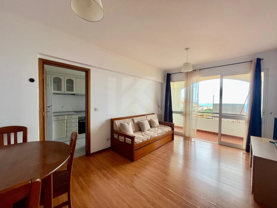 Apartamento T1 para Venda em Caniço Foto 1