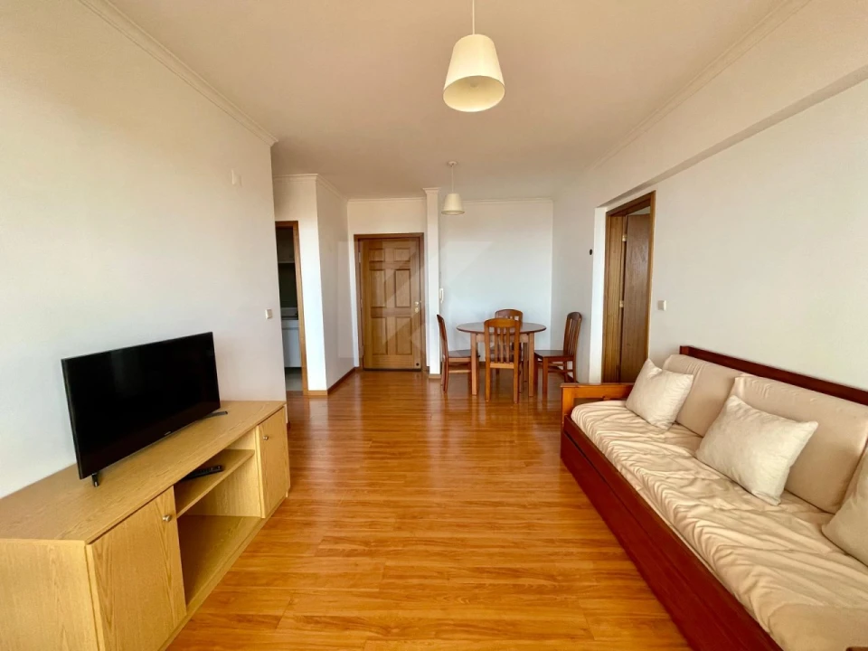 Apartamento T1 para Venda em Caniço Foto 2