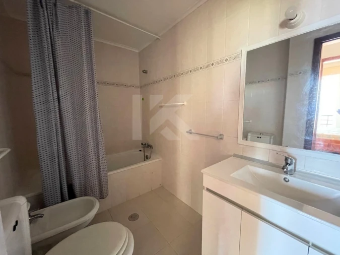 Apartamento T1 para Venda em Caniço Foto 13