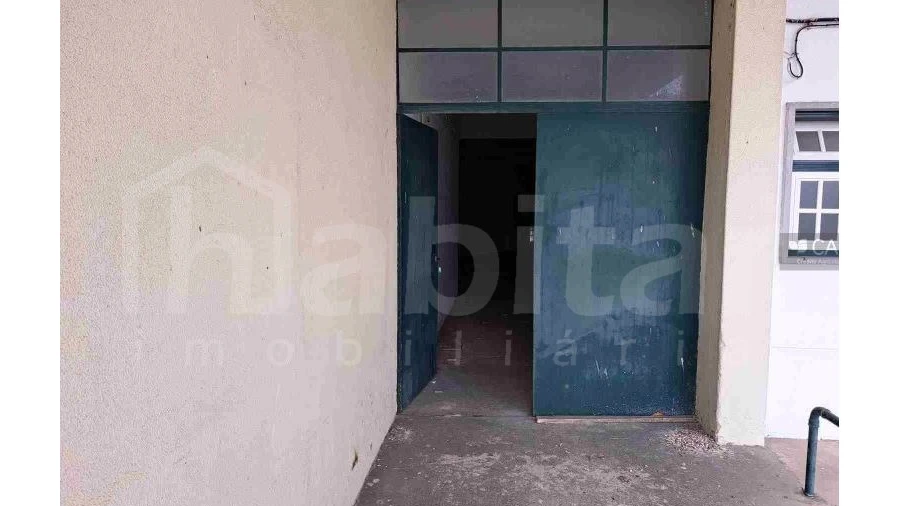 Armazém para Venda em Salvaterra de Magos e Foros de Salvaterra