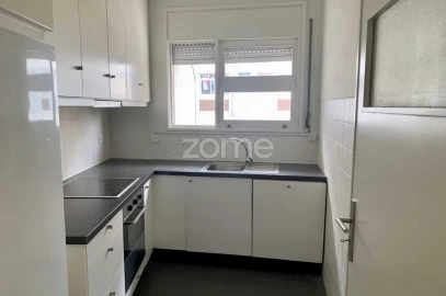 Apartamento T2 para Arrendamento em Paranhos