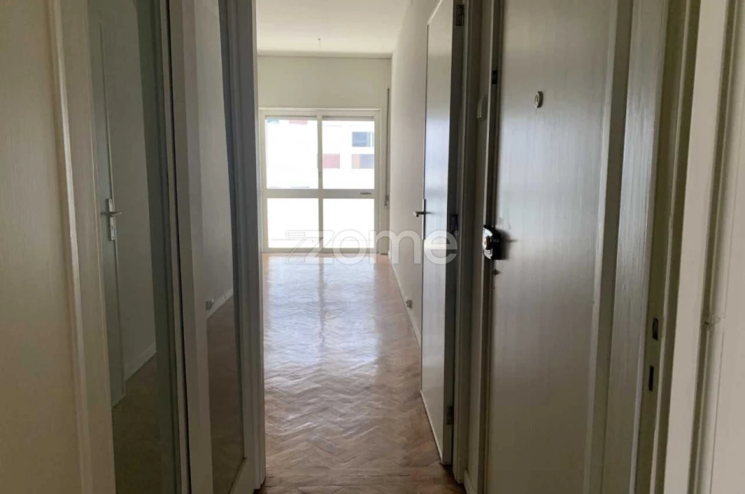 Apartamento T2 para Arrendamento em Paranhos Foto 1