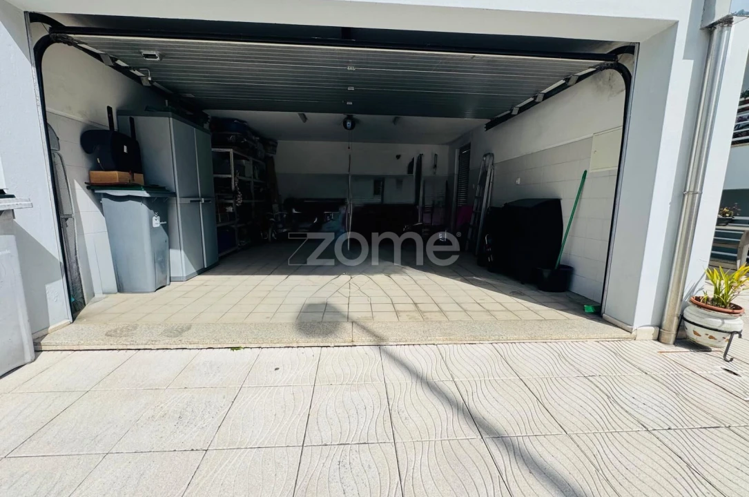 Moradia T4 para Venda em Cidade da Maia Foto 5