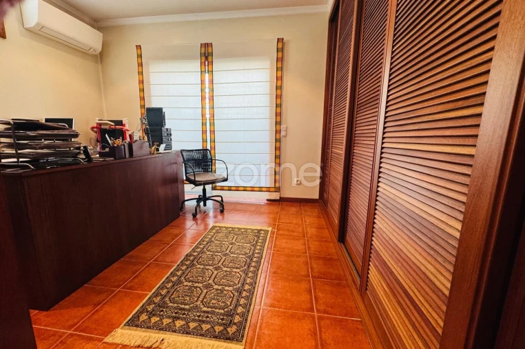 Moradia T4 para Venda em Cidade da Maia Foto 23