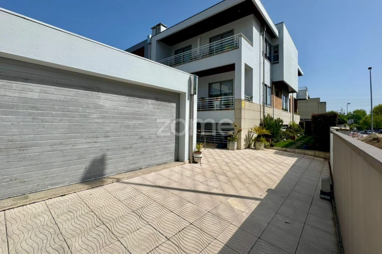 Moradia T4 para Venda em Cidade da Maia Foto 4