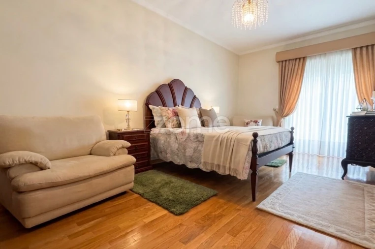 Moradia T4 para Venda em Cidade da Maia Foto 17