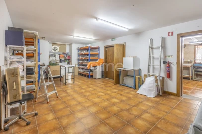 Prédio para Venda em Silvares, Pias, Nogueira e Alvarenga