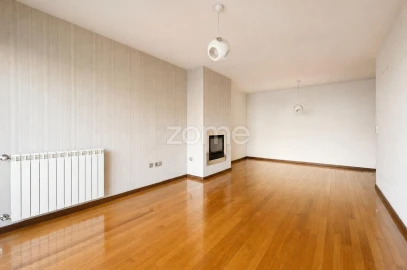Apartamento T3 para Venda em Celeirós, Aveleda e Vimieiro