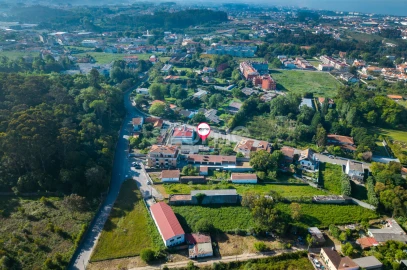 Terreno para Venda em Arcozelo