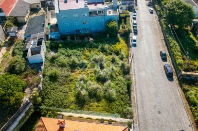 Terreno para Venda em Arcozelo