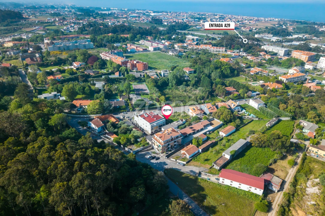 Terreno para Venda em Arcozelo Foto 9