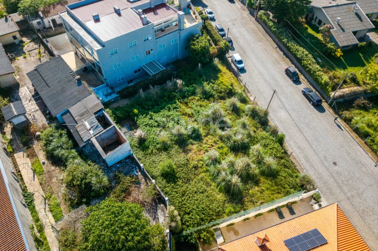 Terreno para Venda em Arcozelo Foto 3