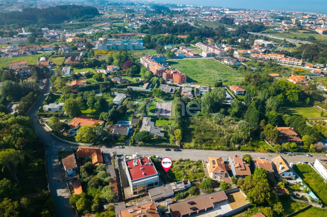 Terreno para Venda em Arcozelo Foto 10