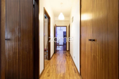 Apartamento T3 para Arrendamento em Lomar e Arcos