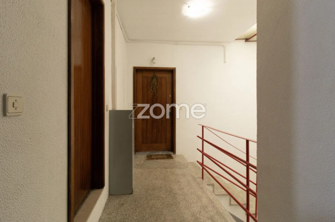 Apartamento T3 para Arrendamento em Lomar e Arcos Foto 9
