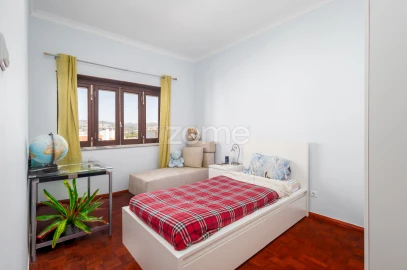 Apartamento T2 para Venda em Loures