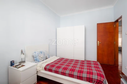Apartamento T2 para Venda em Loures